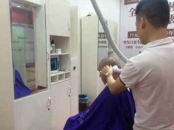 風靡歐美的“快剪”模式登陸成都，十元理發(fā)你會買單嗎？