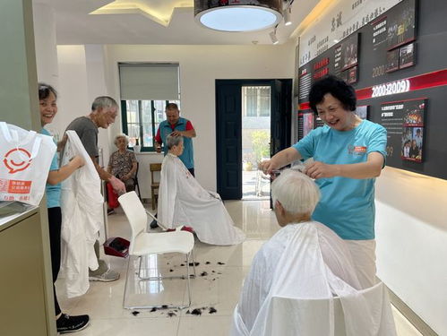 銀絲坊公益理發中秋假日服務紀實 一剪一剪傳遞溫情